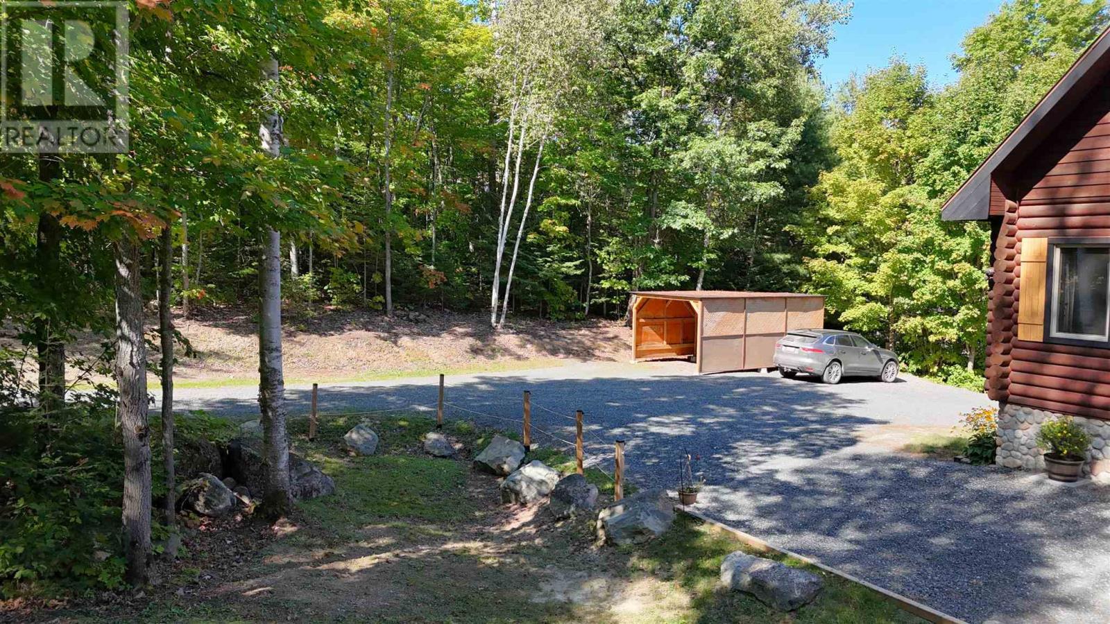 6 Quirke Ln Property Photo 4