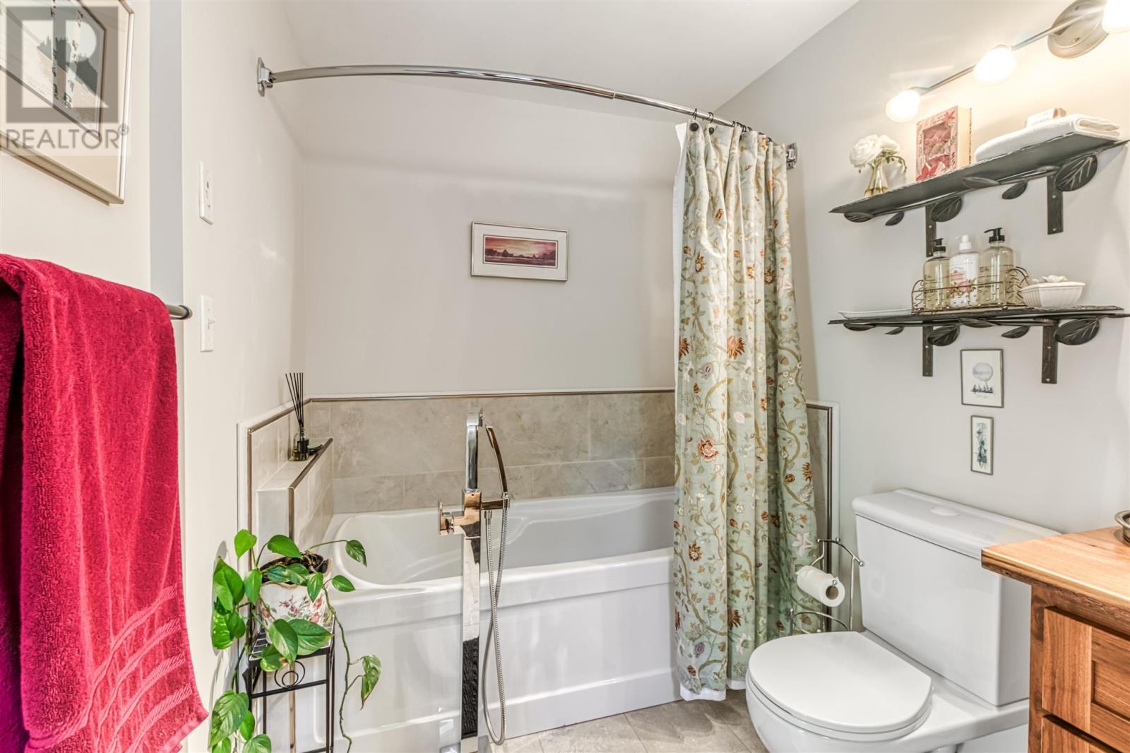 6 Quirke Ln Property Photo 28