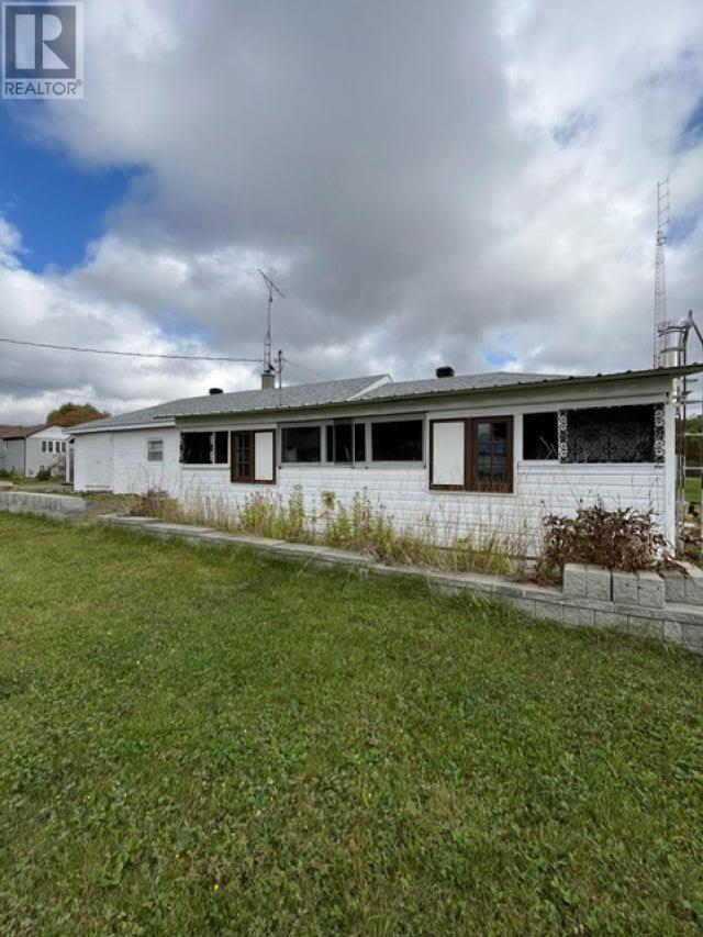 8 John Property Photo 2