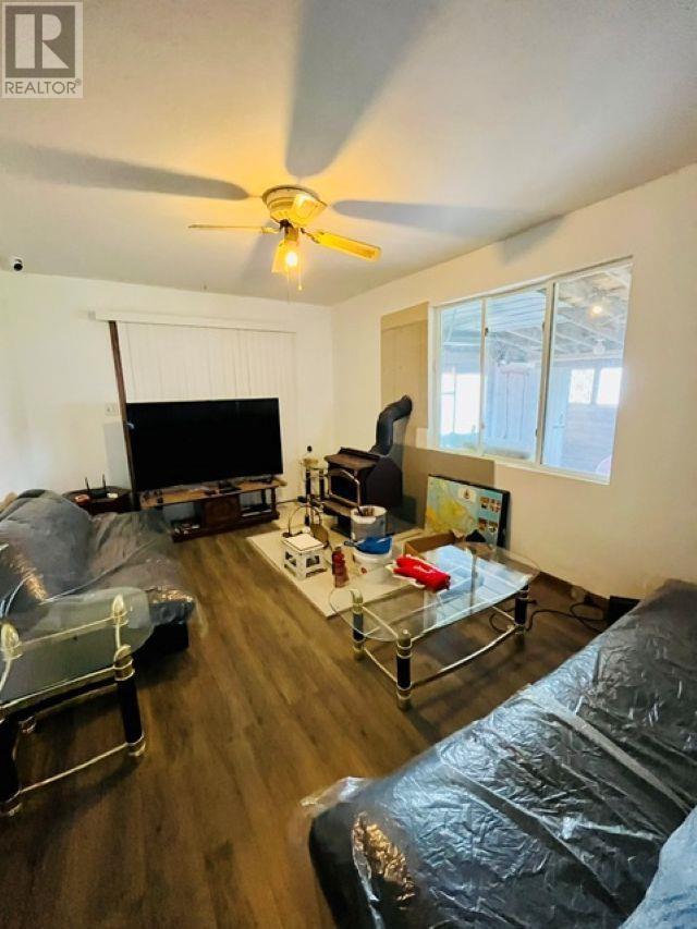 8 John Property Photo 11