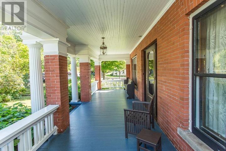 31 Taylor St Property Photo 4