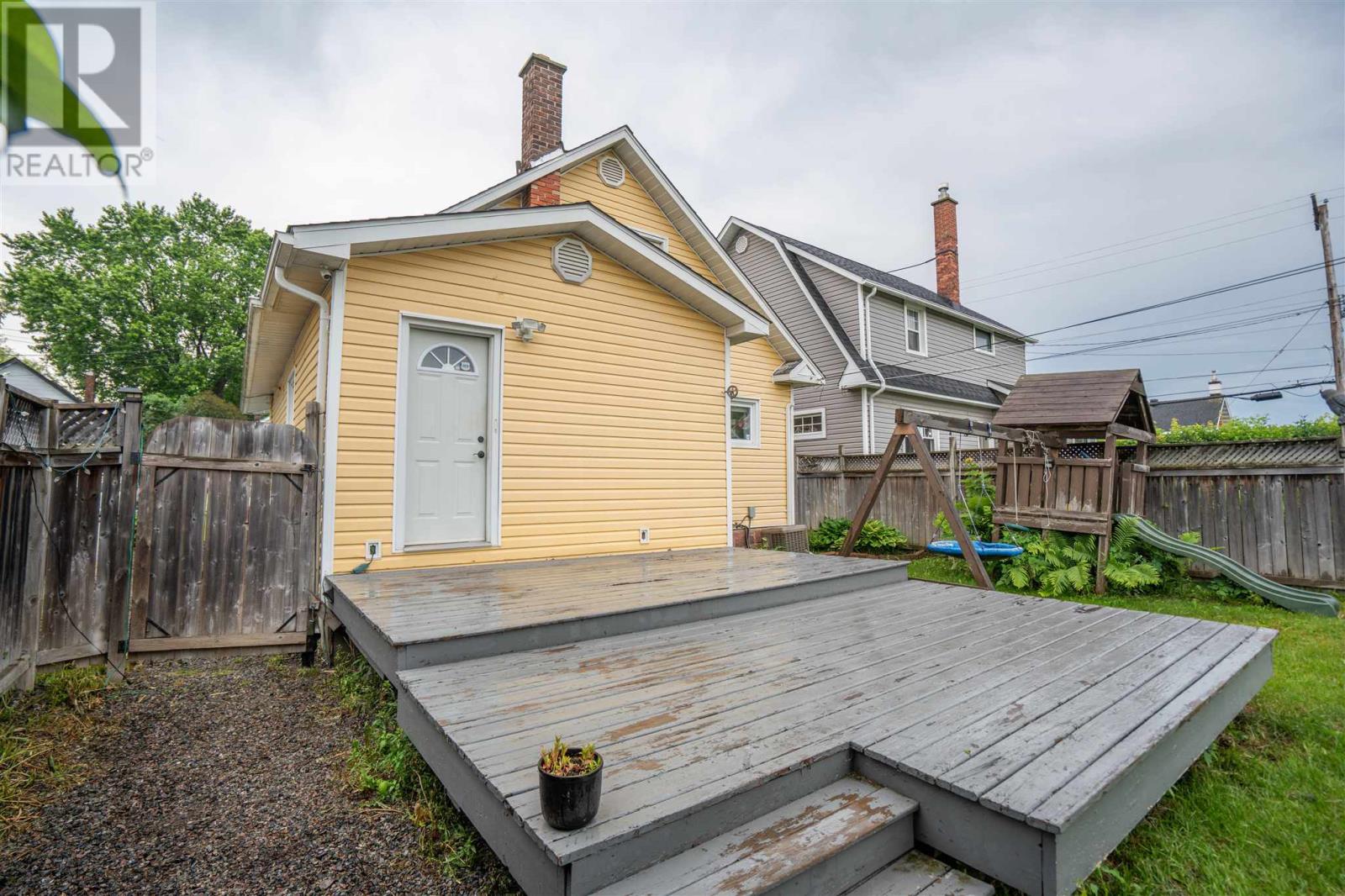 473 Charles St Property Photo 31