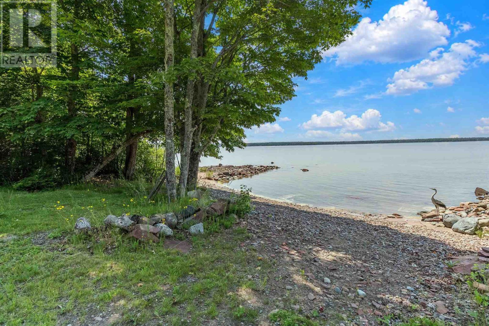 279 Nils Bay Rd Property Photo 8