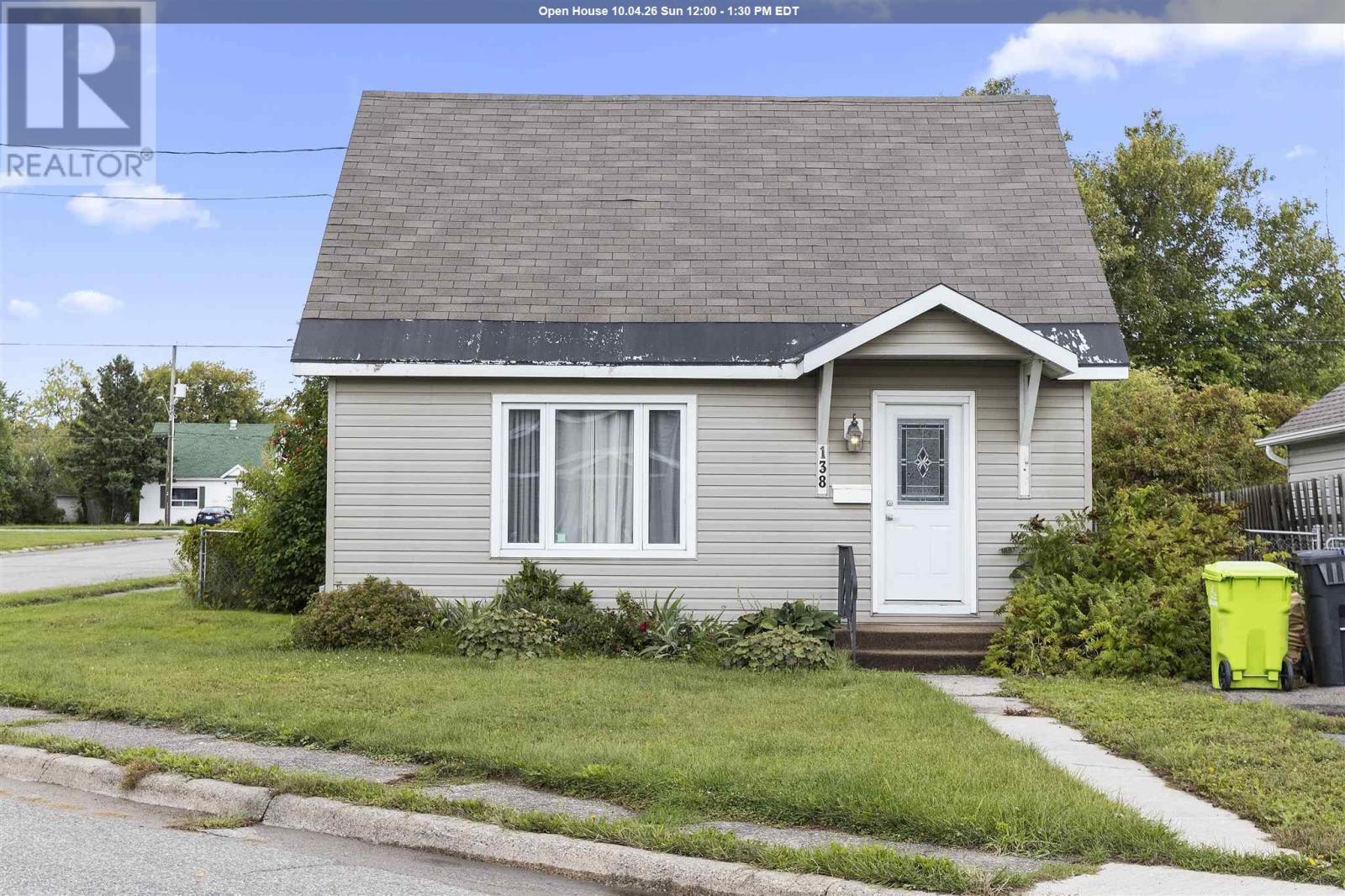 138 Bellevue Ave Property Photo 1