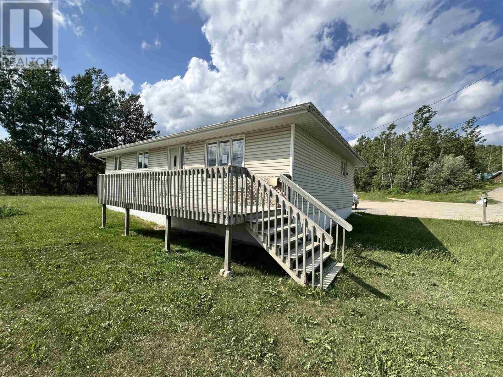 300 Martel Rd Property Photo 33