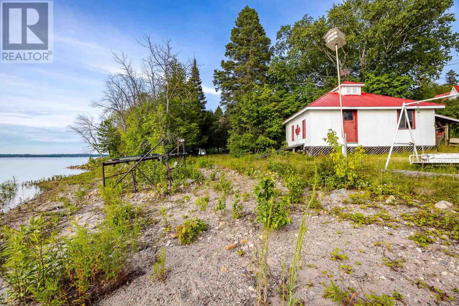 1805 Shore Rd Property Photo 6