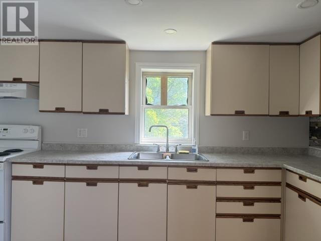 21 Park St Property Photo 5