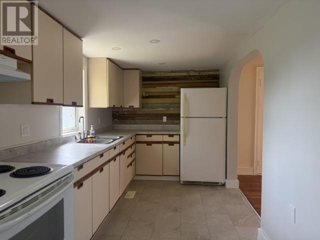 21 Park St Property Photo 7