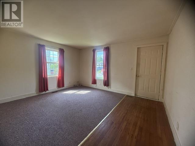 21 Park St Property Photo 10
