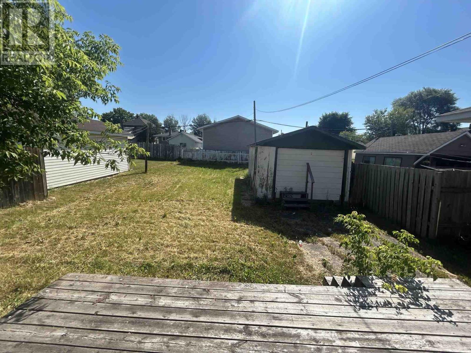 288 Patrick St Property Photo 10