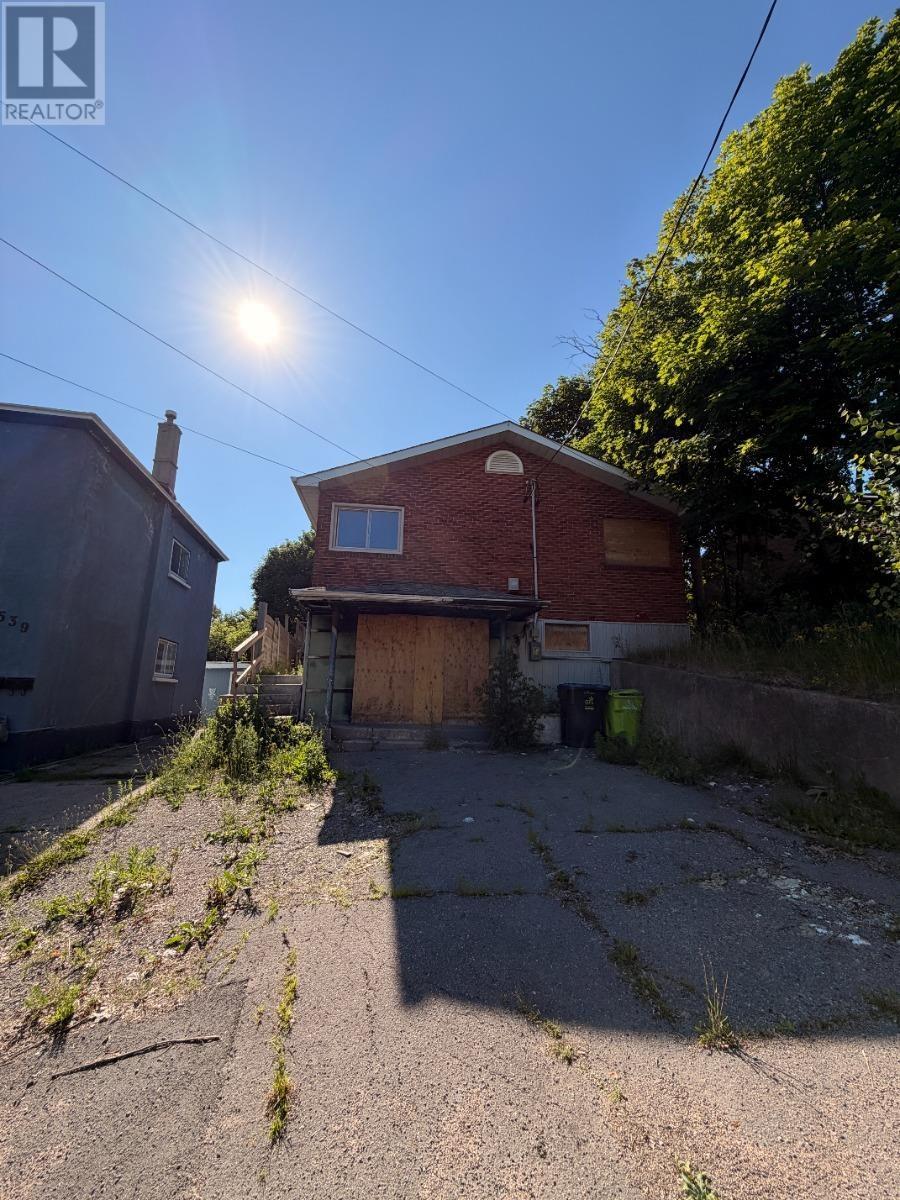 543 North Property Photo 3