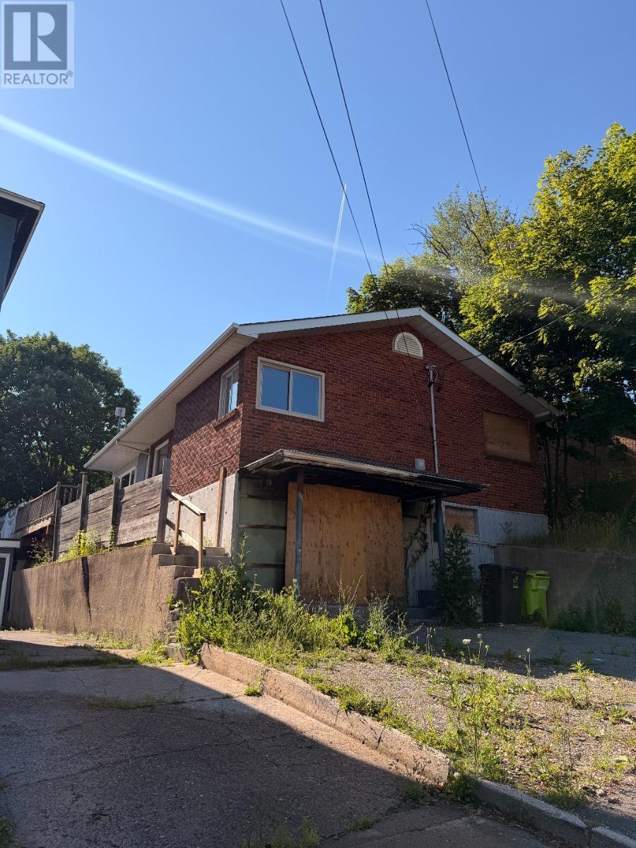 543 North Property Photo 4