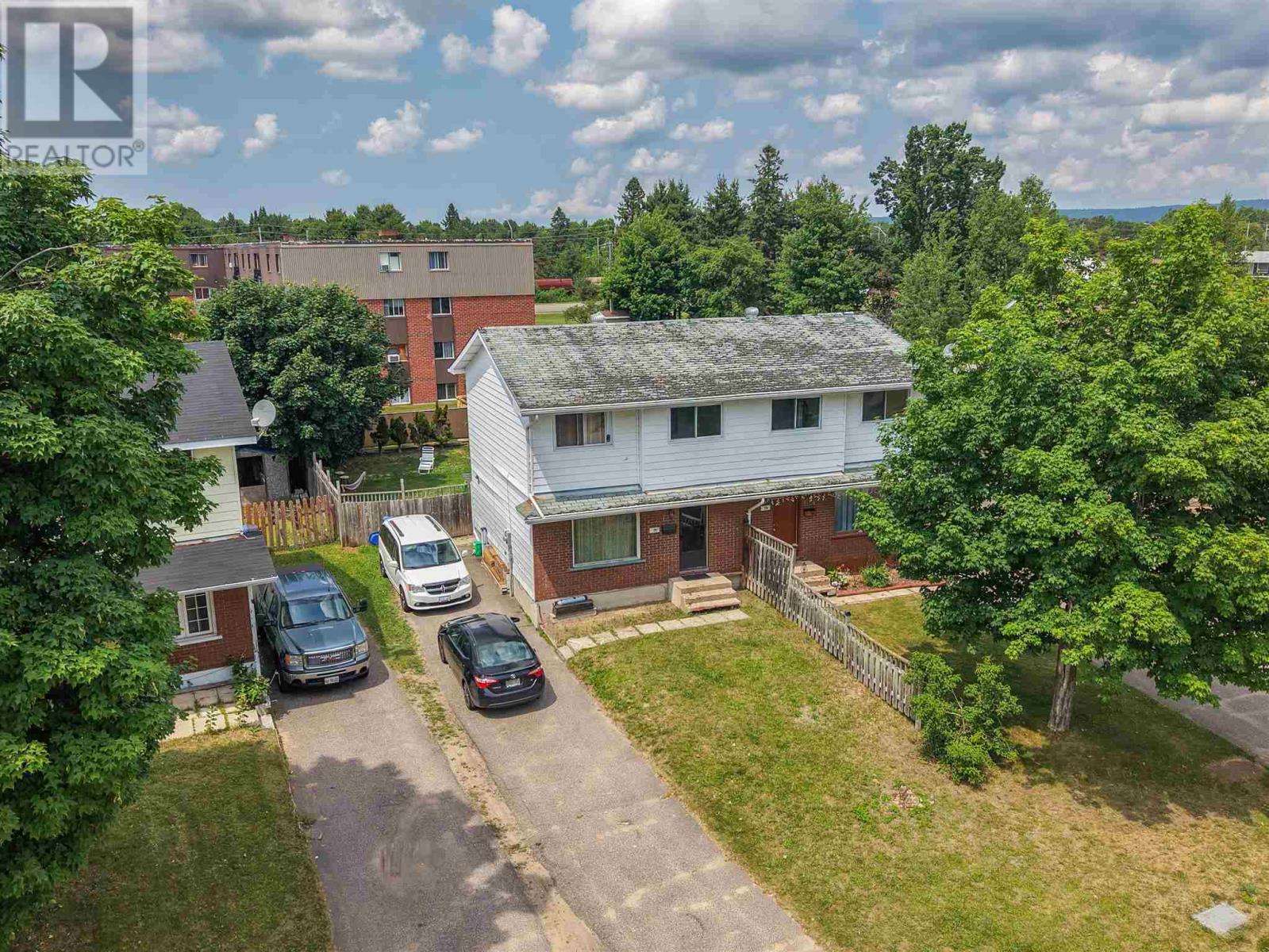 75 Robin ST