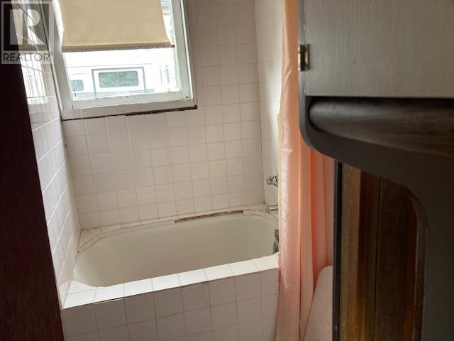 37 Cottage Ln Property Photo 6