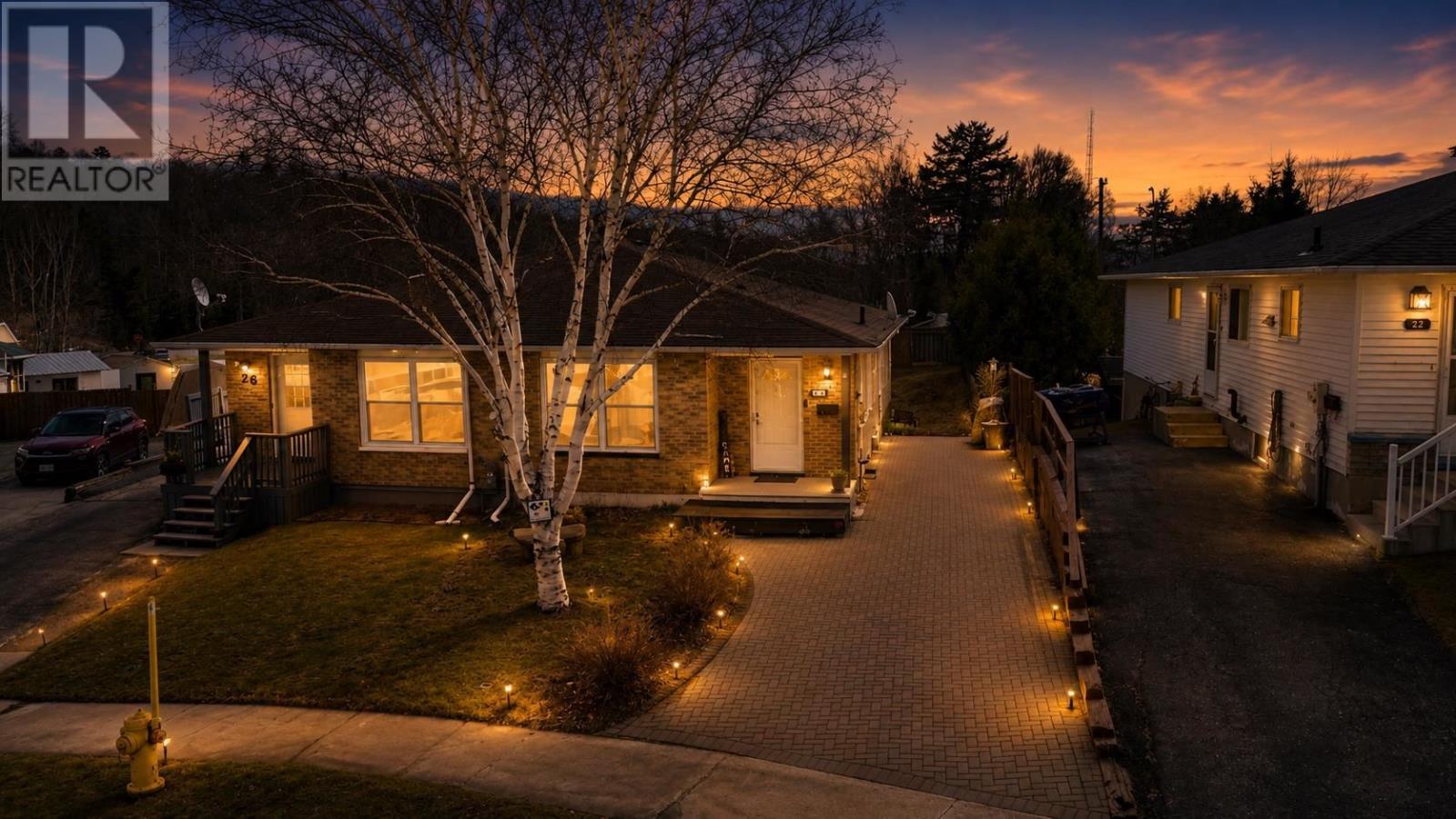 24 McQuarrie PL