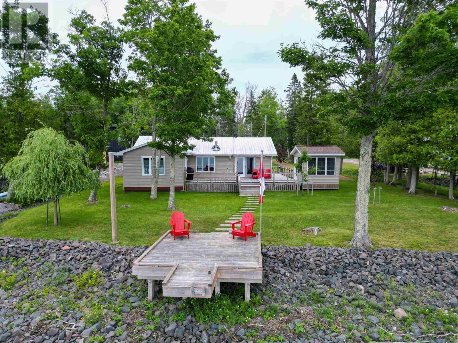 2761 Hawdon Dr Property Photo 4