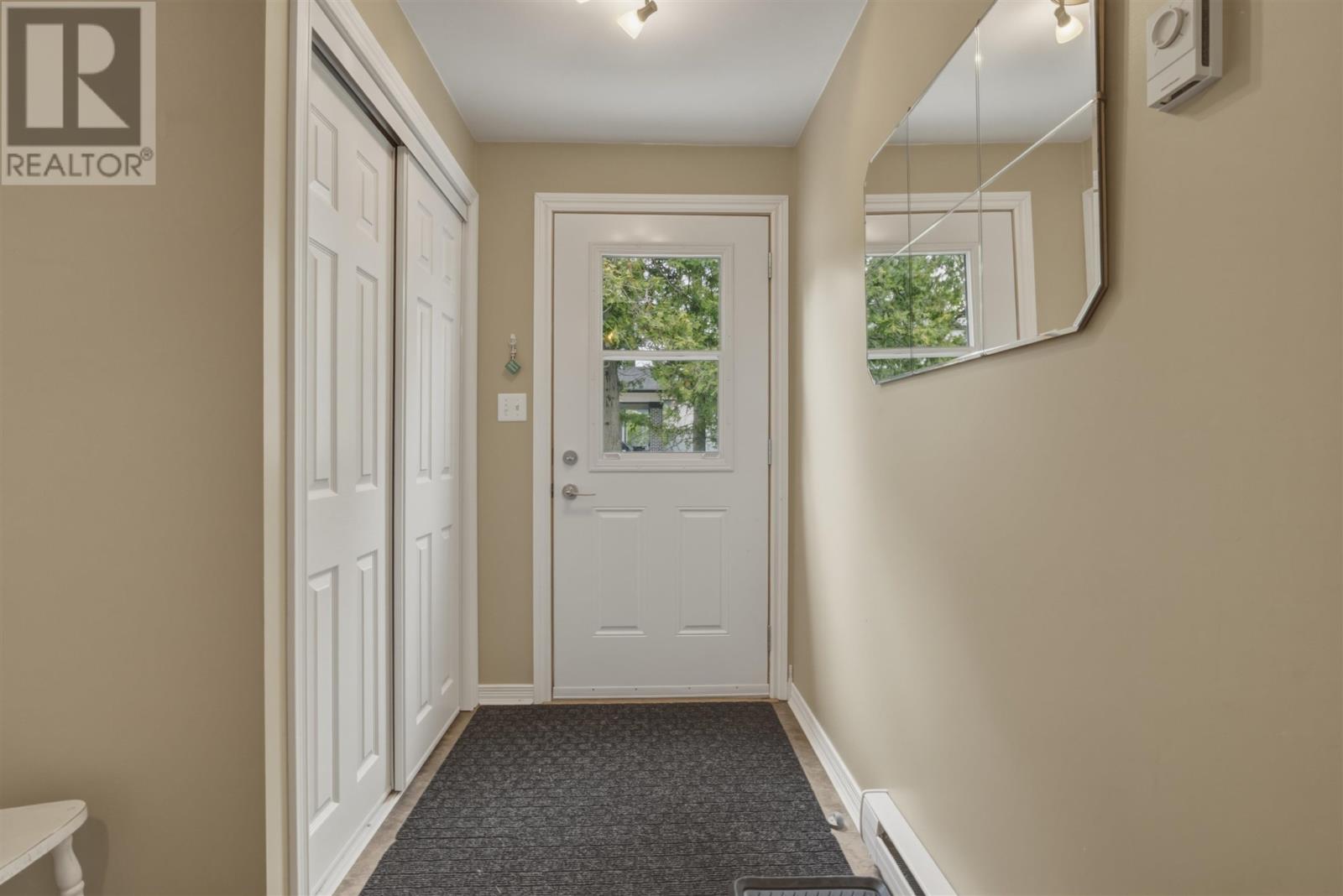 2761 Hawdon Dr Property Photo 5