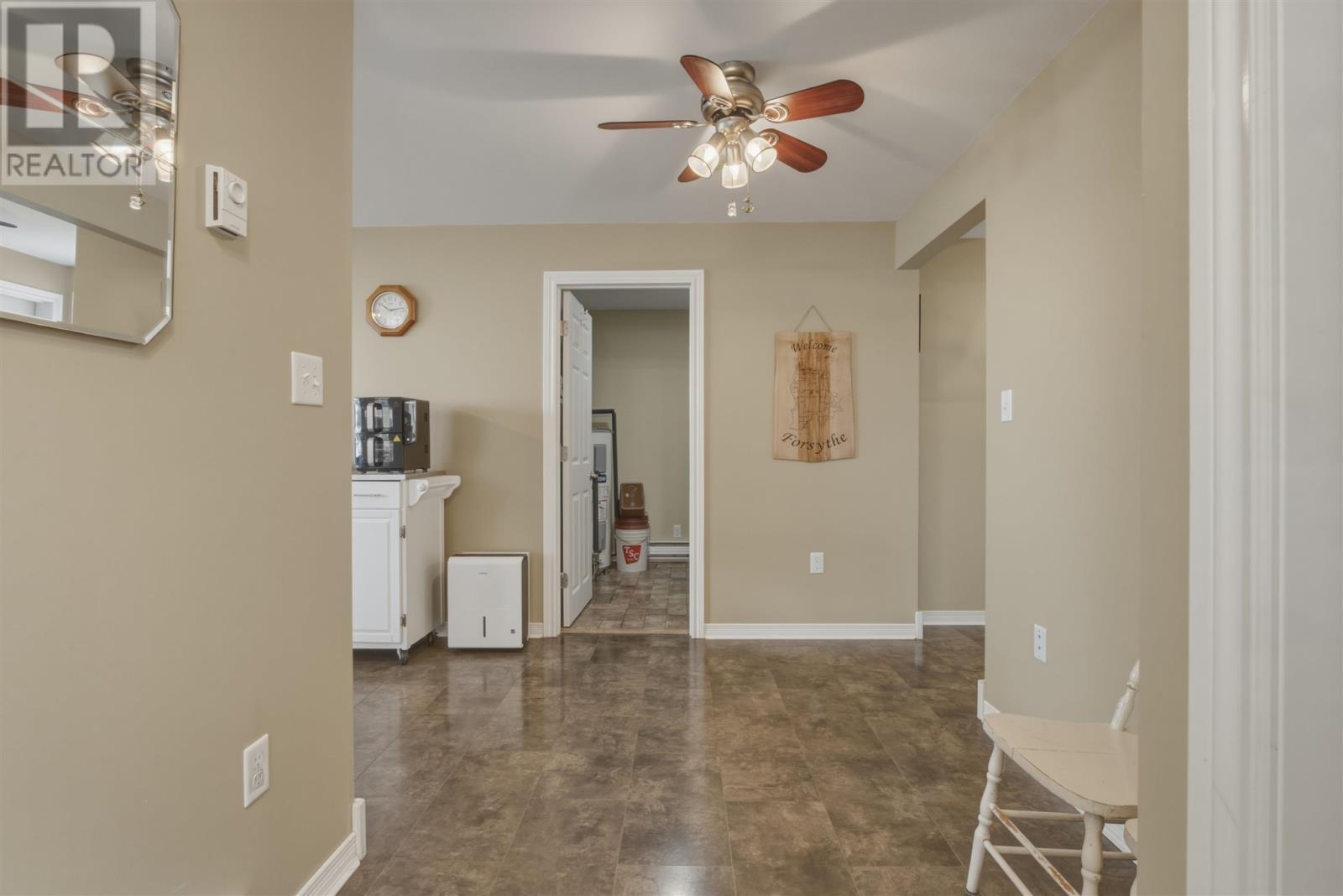 2761 Hawdon Dr Property Photo 6