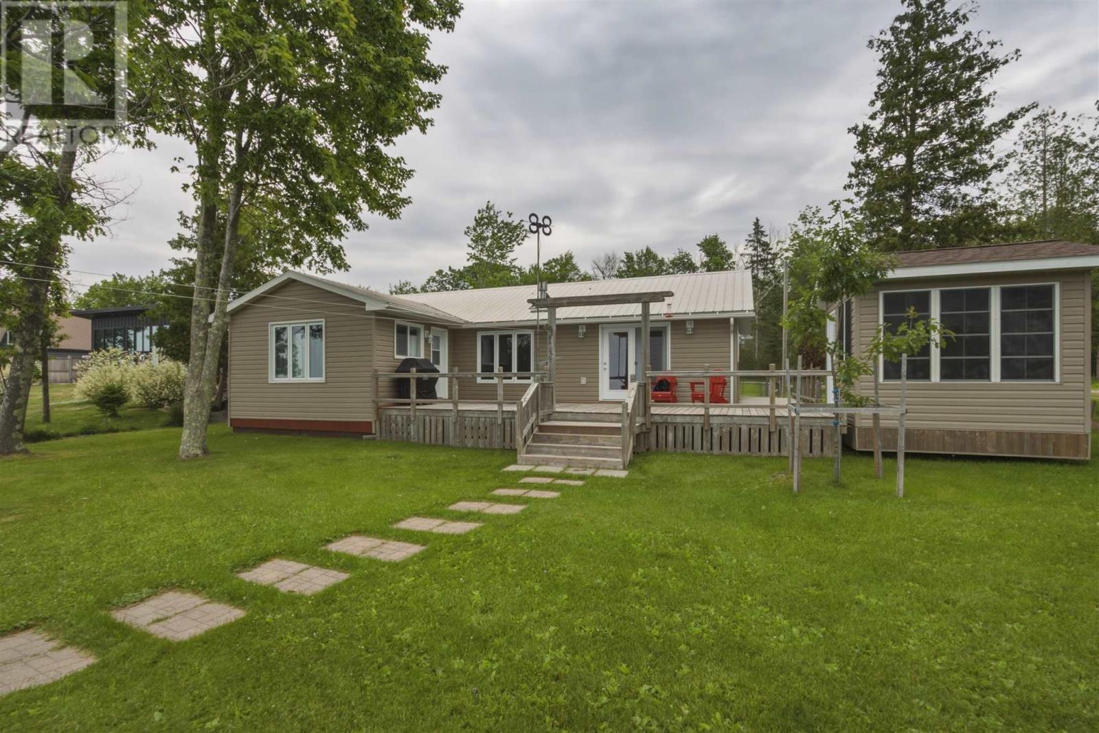 2761 Hawdon Dr Property Photo 31