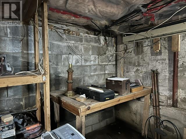 220 Fourth Lin E Property Photo 28