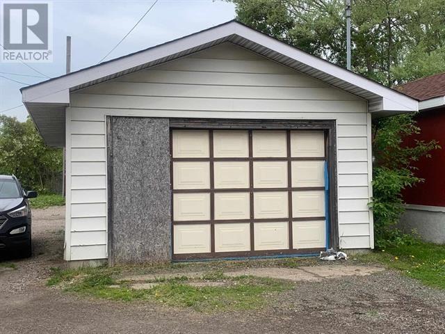 485 Wellington St W Property Photo 6