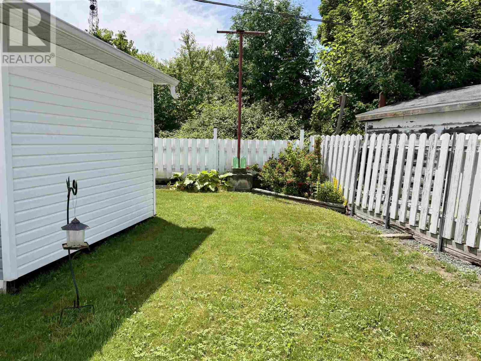 69 Hutchison Ave Property Photo 34