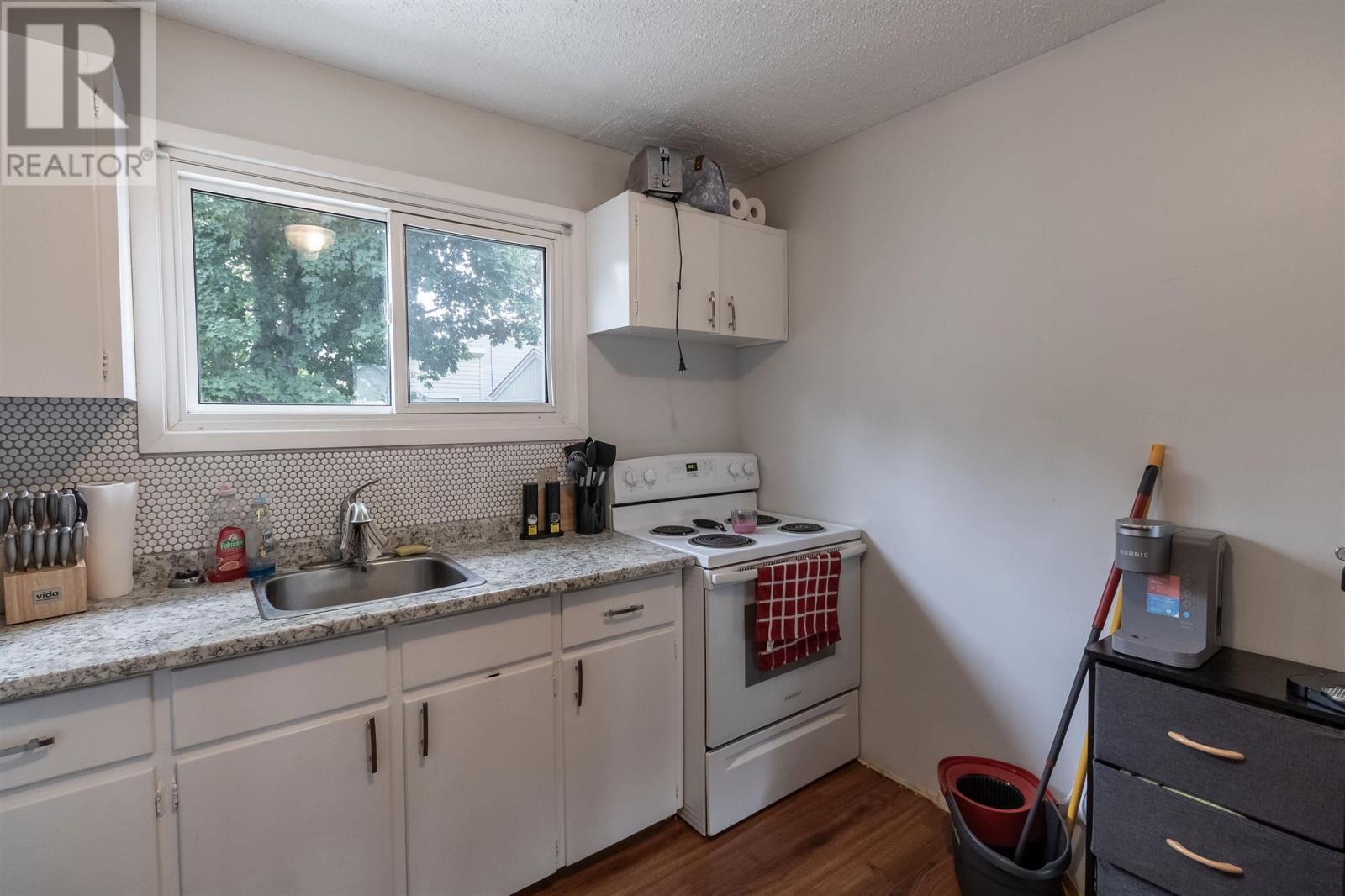 100 Amy Ave Property Photo 25