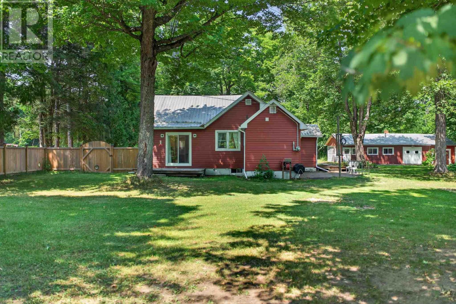 30 Rooley Ln Property Photo 4