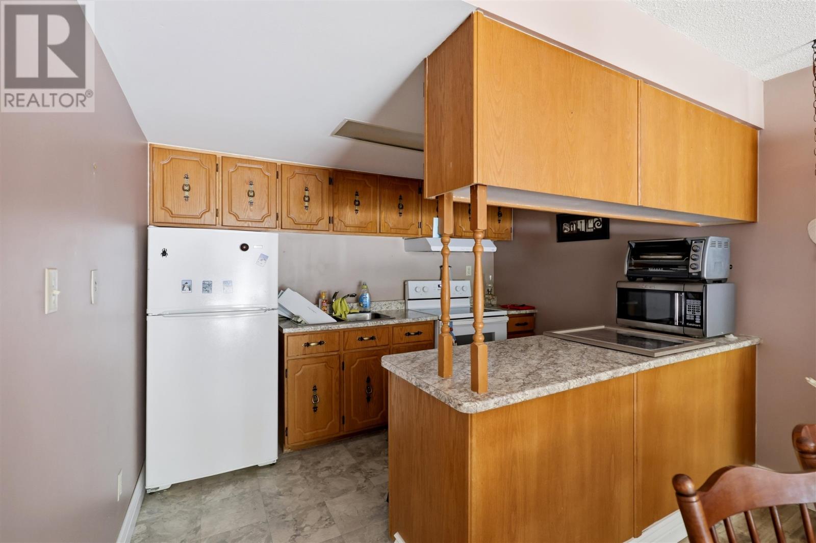 313 Macdonald Ave # 211 Property Photo 5