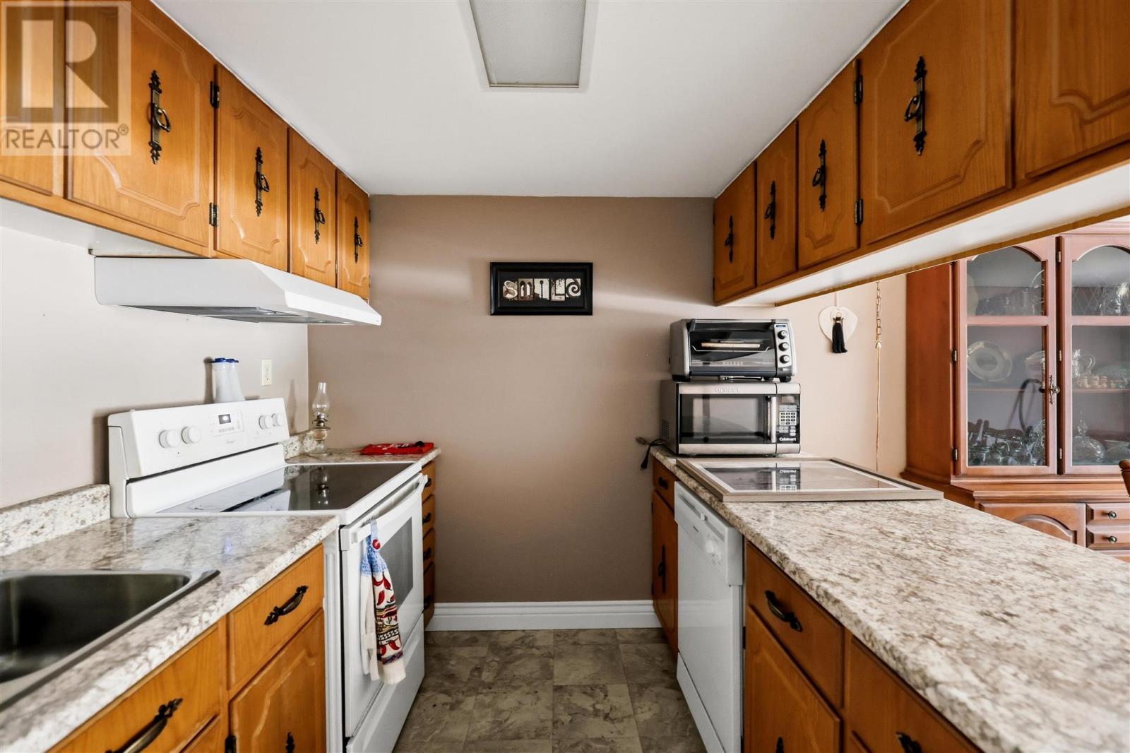 313 Macdonald Ave # 211 Property Photo 6