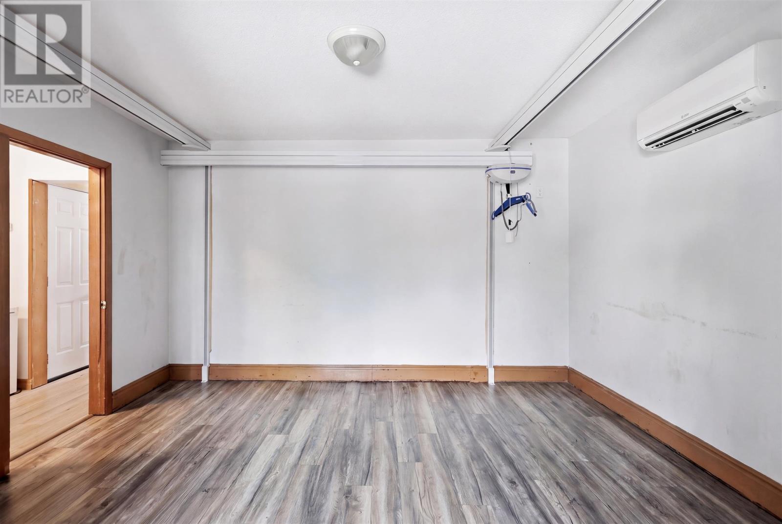 157 Alexandra St Property Photo 25