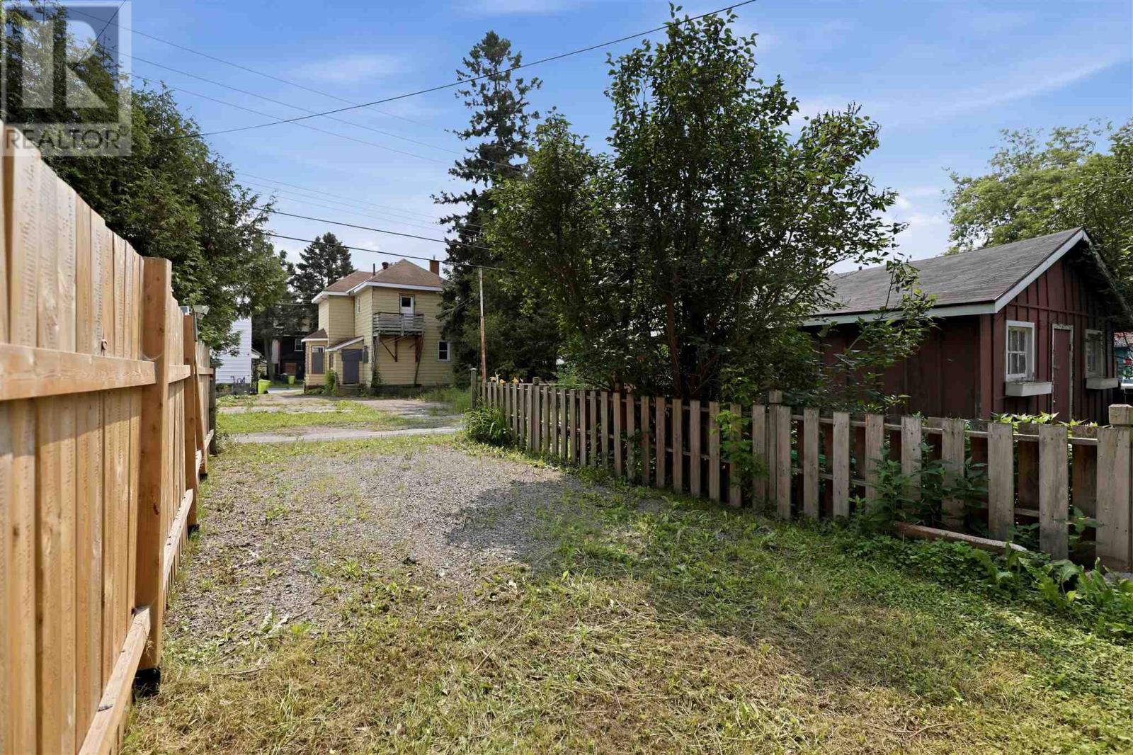 157 Alexandra St Property Photo 41