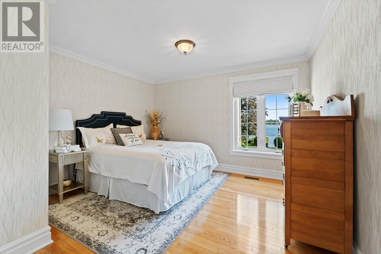 1737 Queen St Property Photo 24