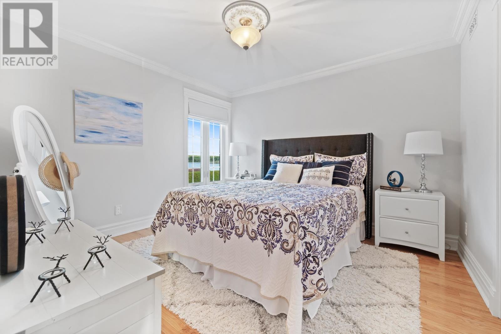 1737 Queen St Property Photo 25
