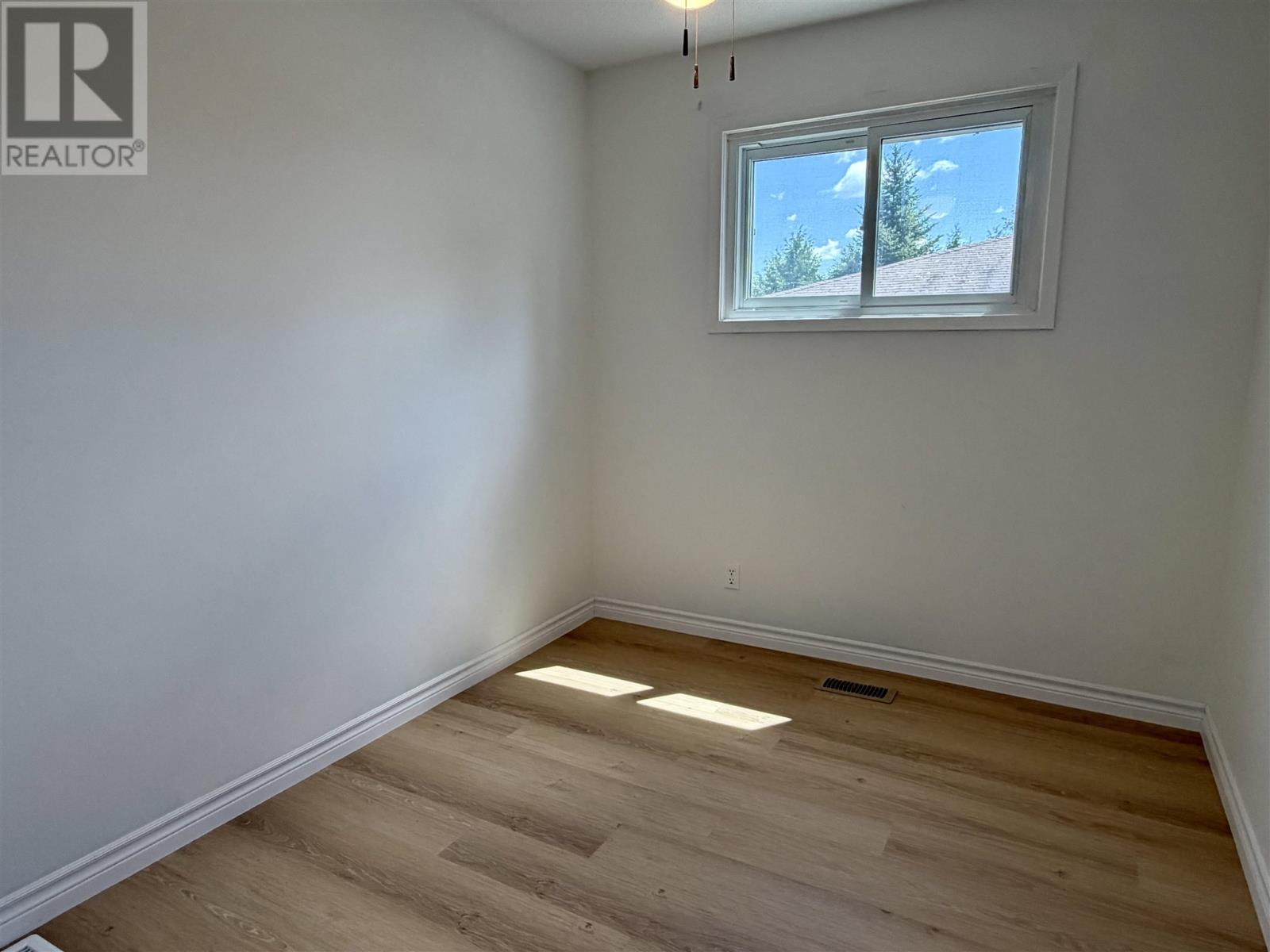 136 Frobel Dr Property Photo 16