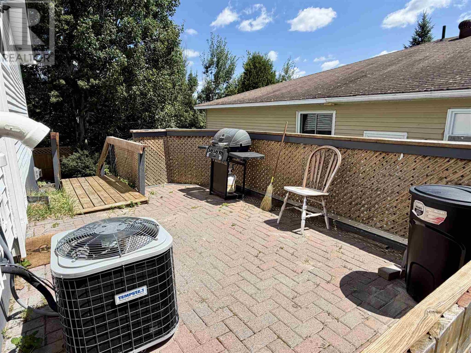 136 Frobel Dr Property Photo 36