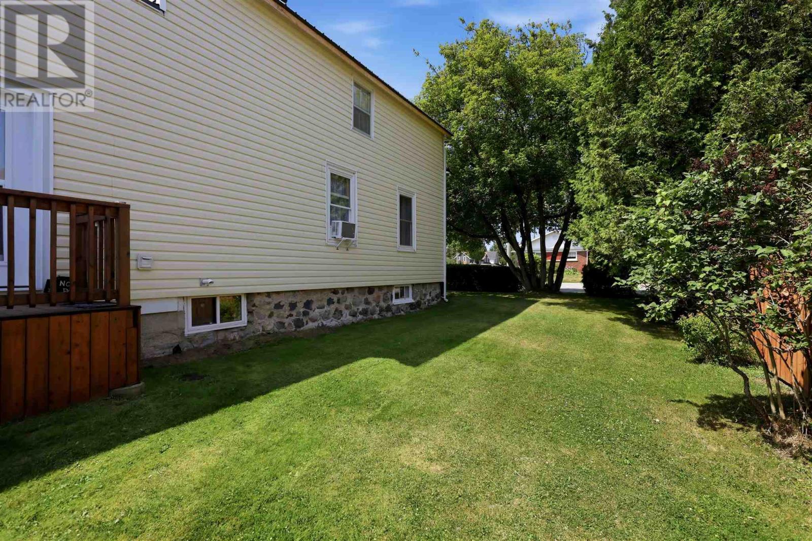 219 Main St Property Photo 43