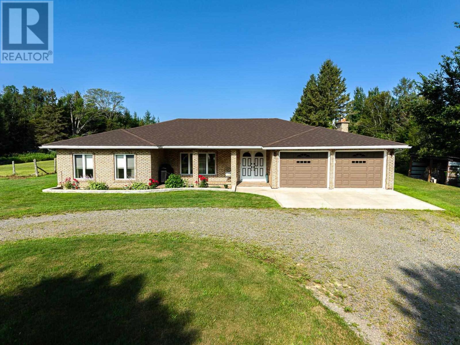 1435 Airport Rd Property Photo 1
