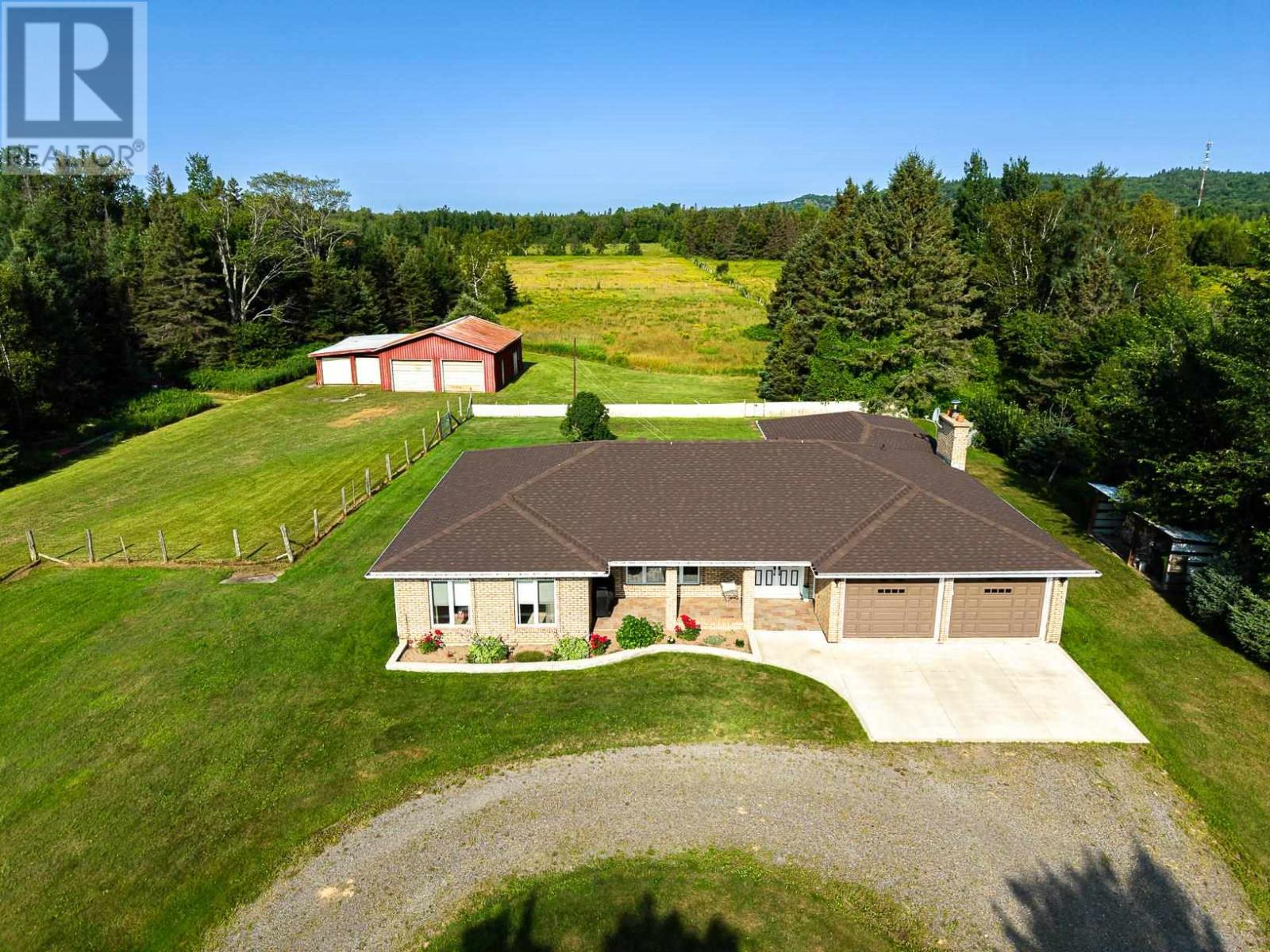 1435 Airport Rd Property Photo 2
