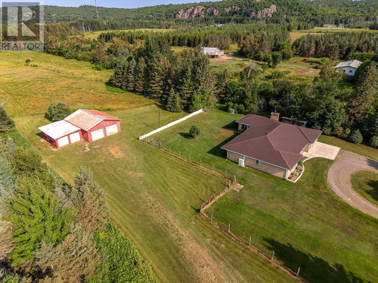 1435 Airport Rd Property Photo 5