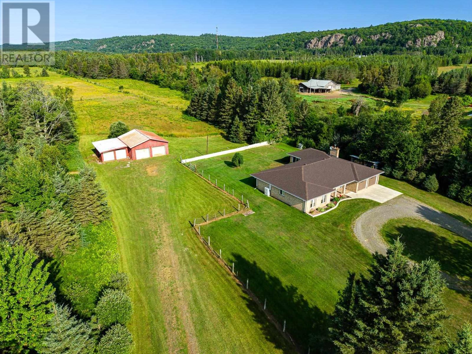 1435 Airport Rd Property Photo 8