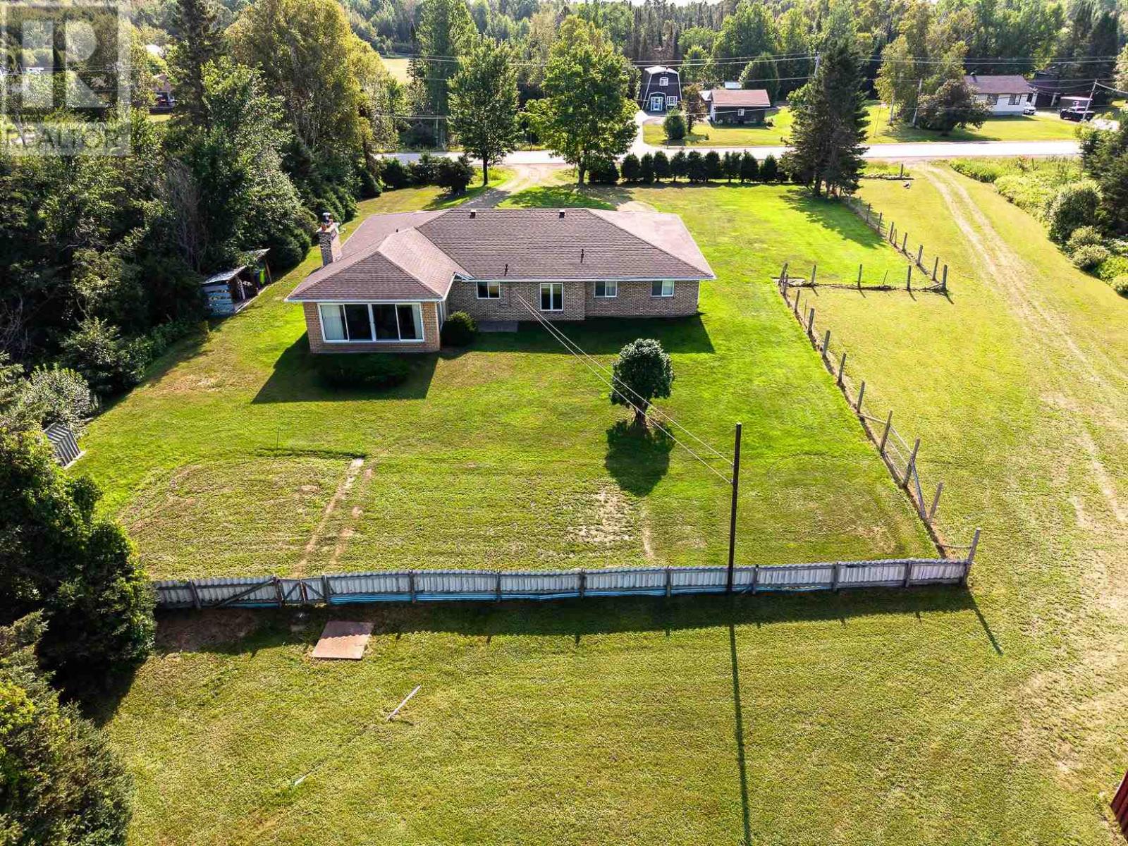 1435 Airport Rd Property Photo 9