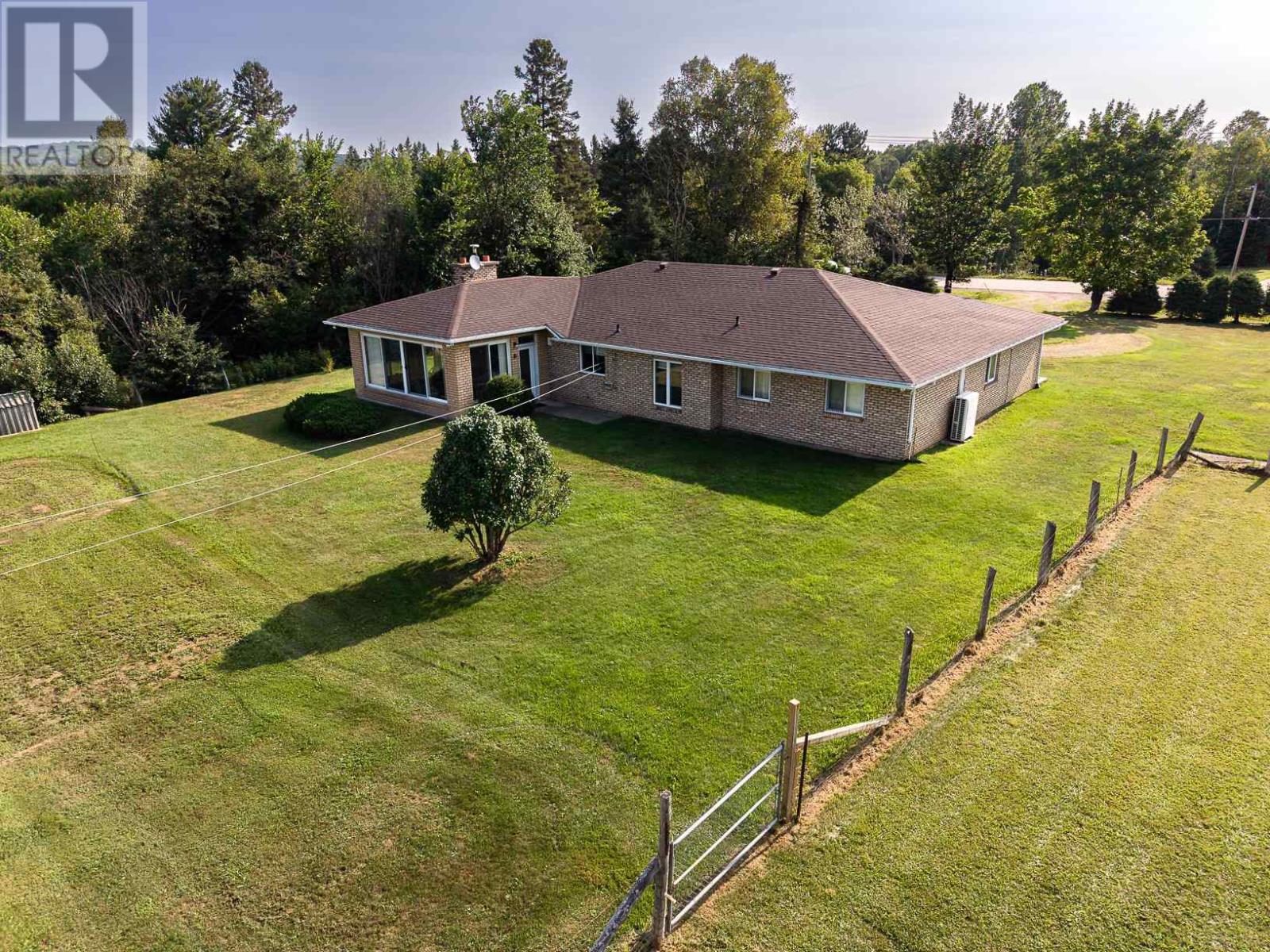 1435 Airport Rd Property Photo 10