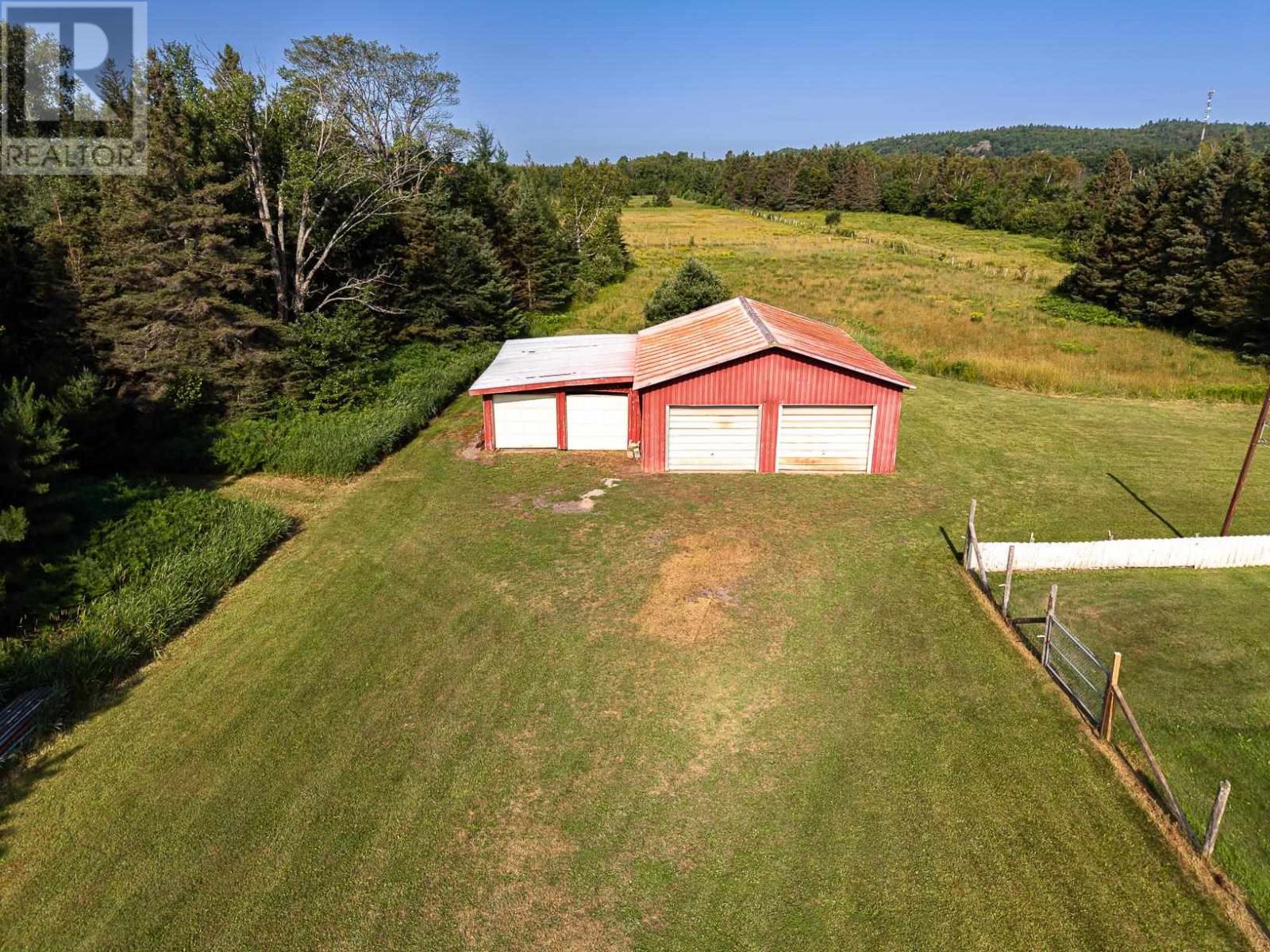 1435 Airport Rd Property Photo 11
