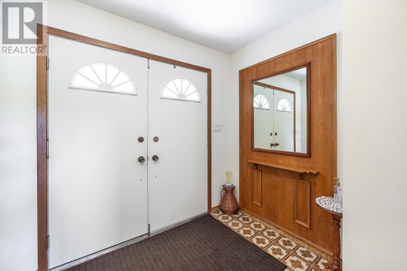 1435 Airport Rd Property Photo 12