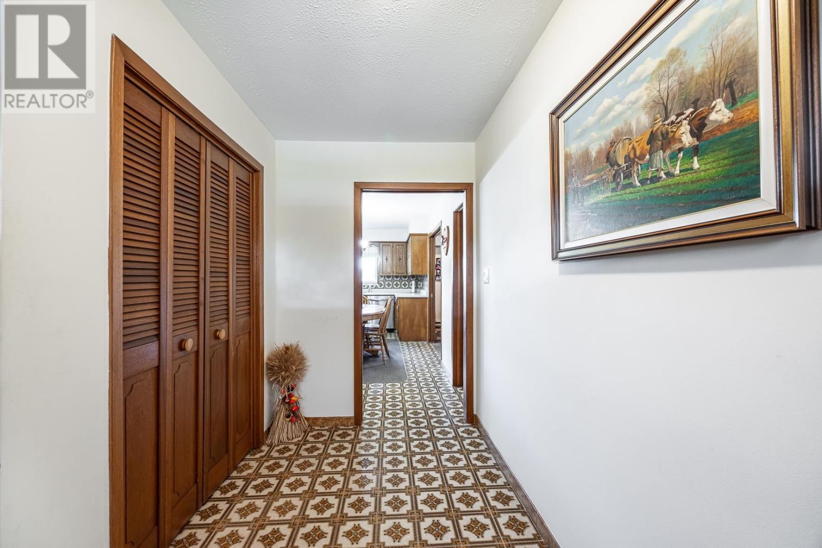1435 Airport Rd Property Photo 13
