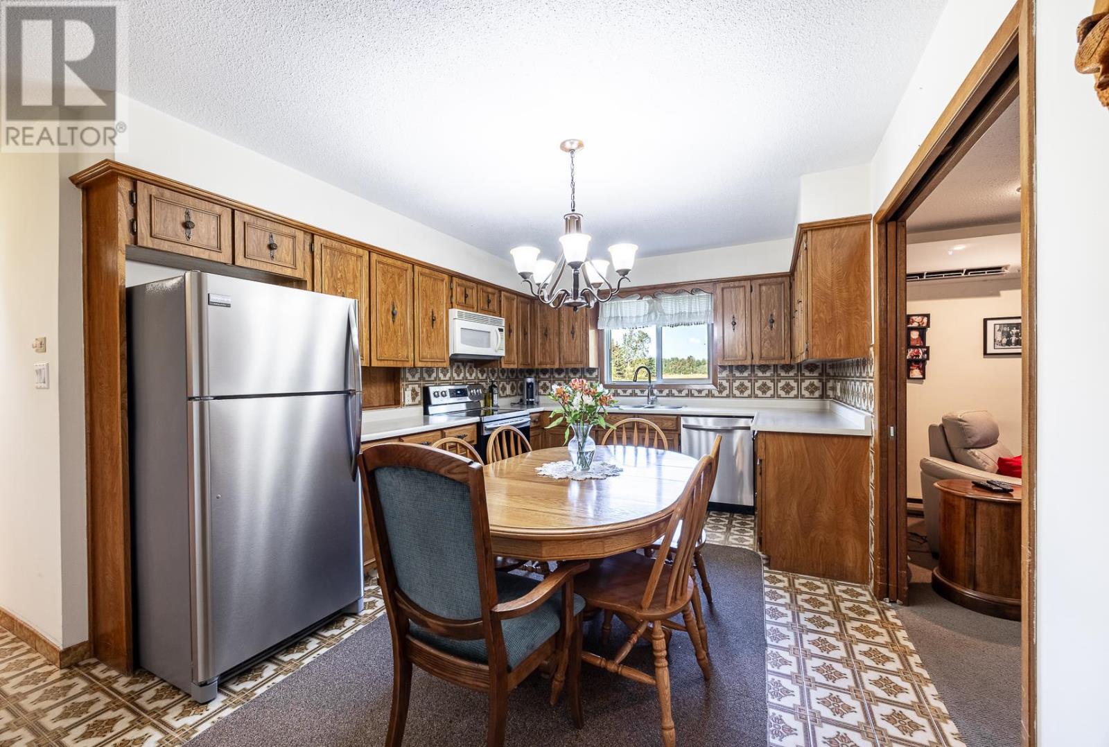 1435 Airport Rd Property Photo 14