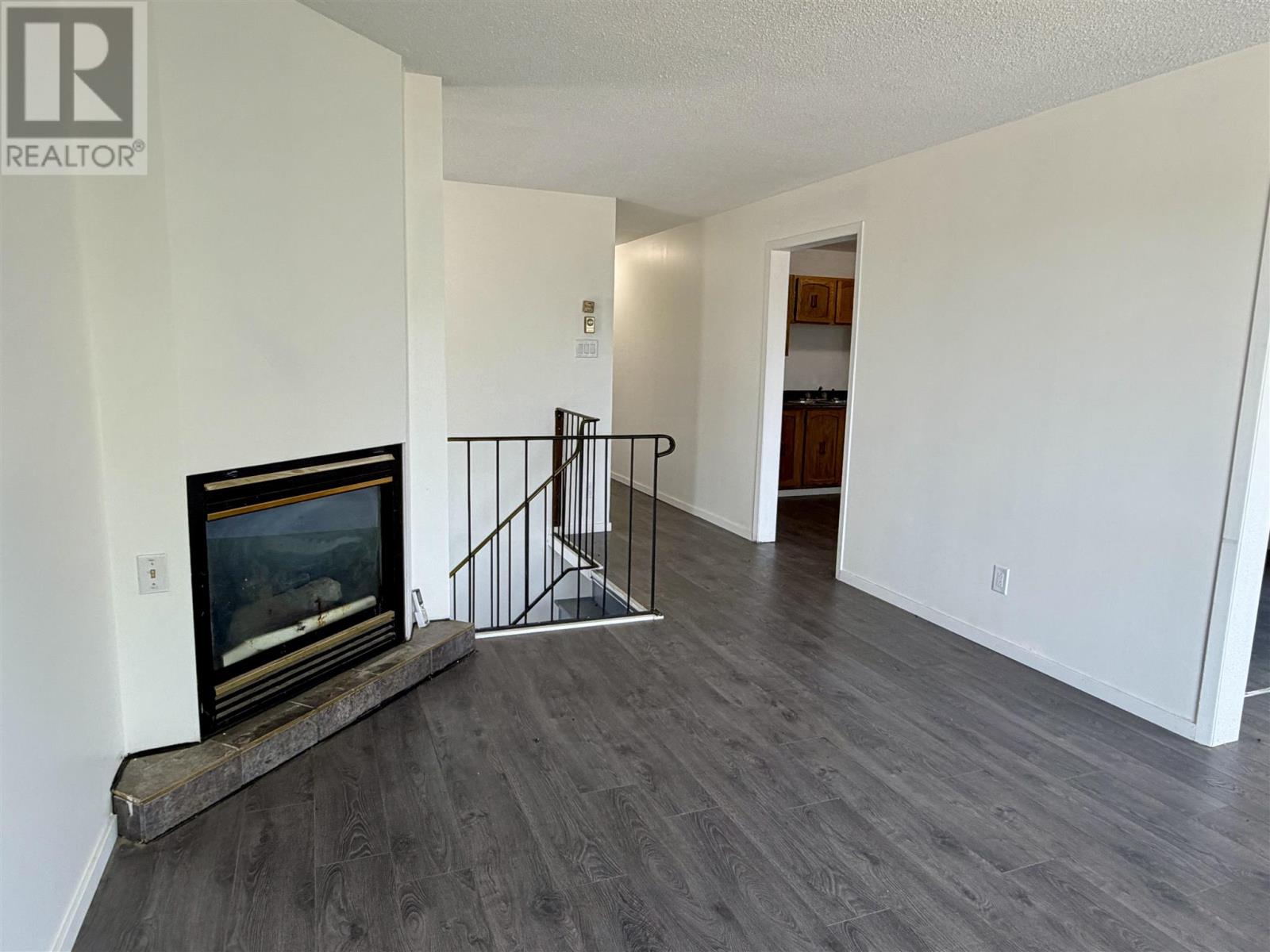 9 Lisbon Rd Property Photo 5