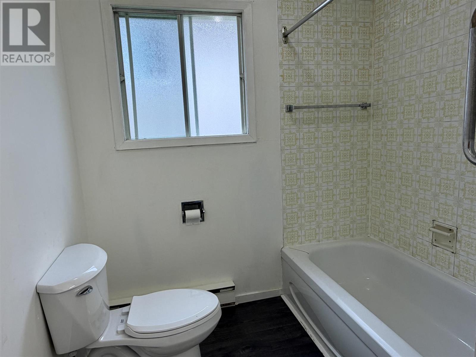 9 Lisbon Rd Property Photo 10