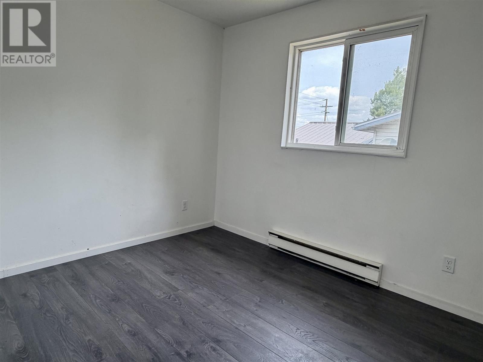 9 Lisbon Rd Property Photo 15